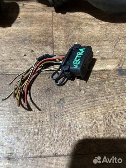 Диагностический разъем Опель Вектра B