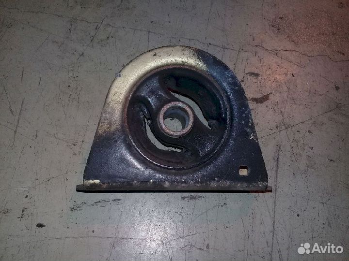 Опора двигателя (подушка двс) передняя MR333578 Mi