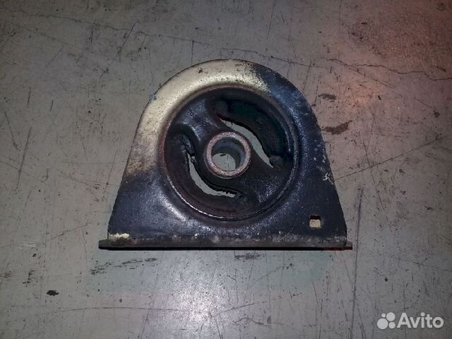 Опора двигателя (подушка двс) передняя MR333578 Mi