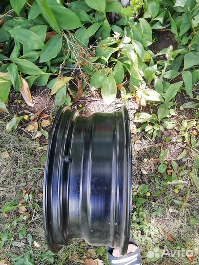 Диск стальной оригинал R16 на Шкоду Октавиа А5