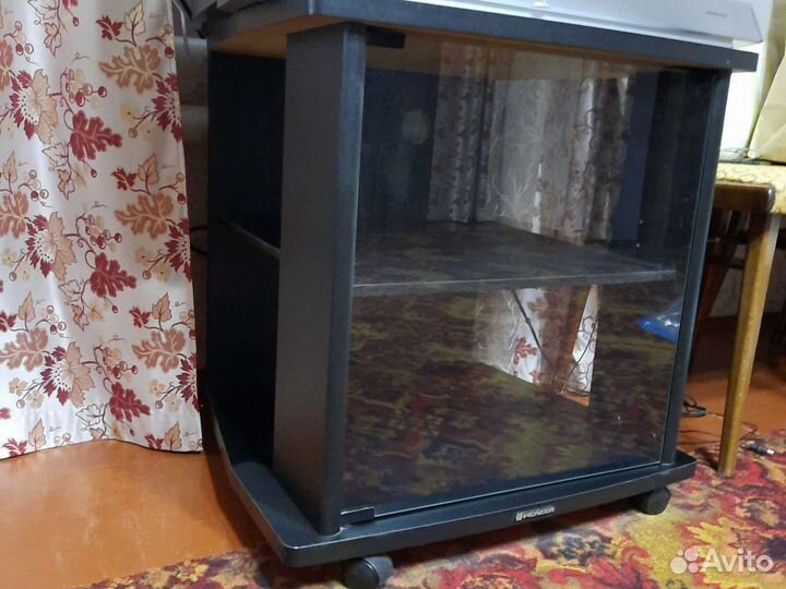 Тумба под телевизор