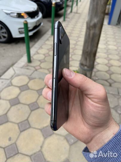 iPhone X, 256 ГБ