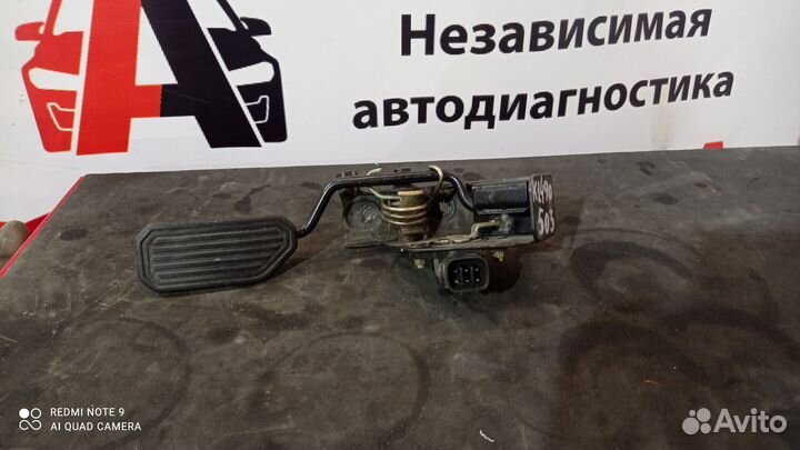Педаль газа Toyota