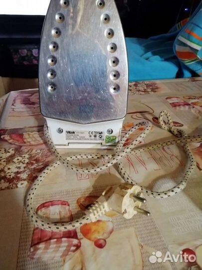 Утюг Vitek
