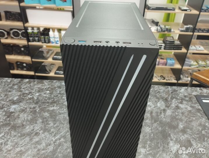 Новый корпус AeroCool Streak