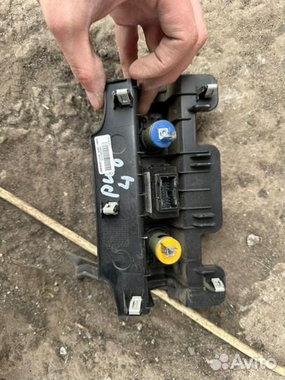 Блок USB Kia Rio 4