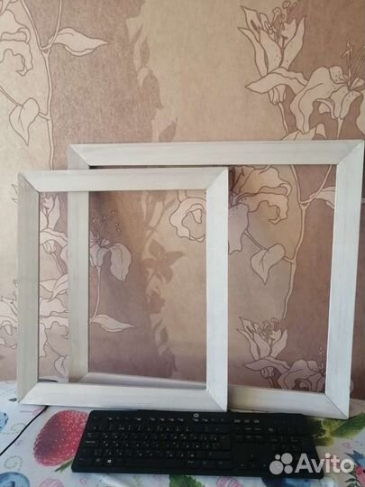 Рамки для фото и картин. 300 за обе