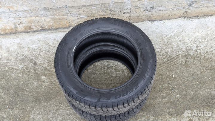 Pirelli Ice Zero FR 205/60 R16