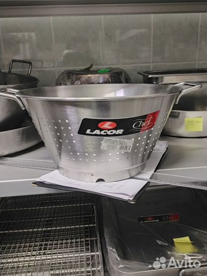 Дуршлаг с подставкой