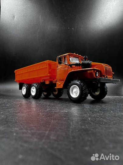 Модель моделька 1/43 урал 5557 элекон россия