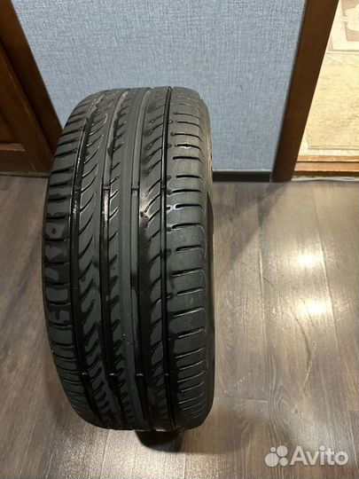 Pirelli Powergy 215/55 R17 98Y