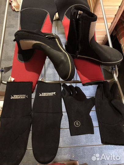 Гидрокостюм