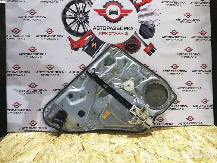 Стеклоподъемник задний правый Volkswagen Passat b5