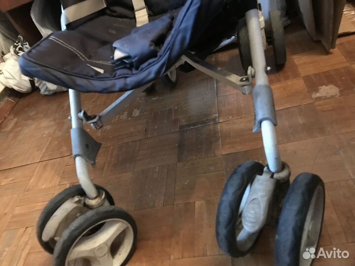 Коляска прогулочная Inglesina Trip