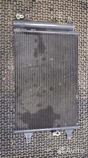 Радиатор кондиционера Volkswagen Sharan, 2002