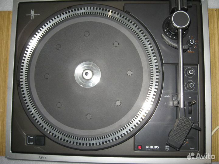 Проигрыватель винила Philips Automatic 406