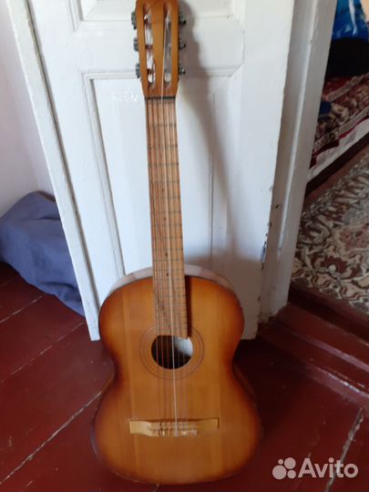Классическая гитара бу