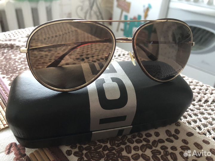 Солнцезащитные очки police