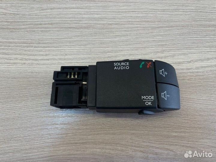 Джойстик управления магнитолой Renault Logan