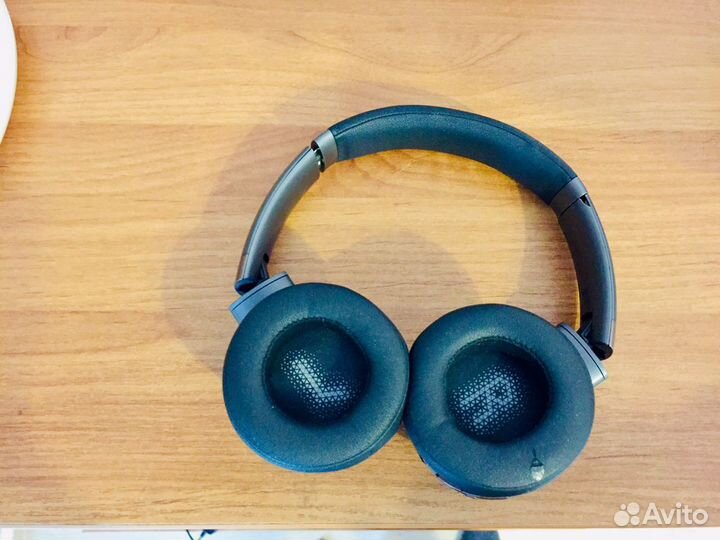 Беспроводные наушники JBL everest 310 GA