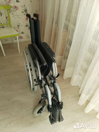 Инвалидная коляска складная бу Ширина сиденья 41см