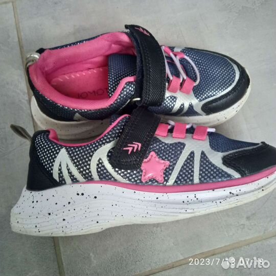 Кроссовки для девочки 28