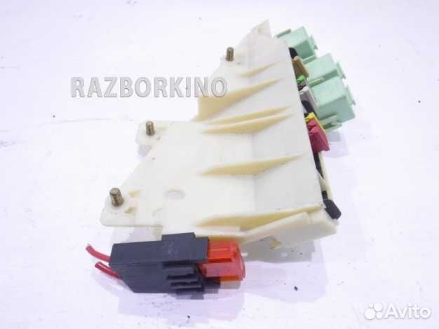 Блок предохранителей 61138371884
