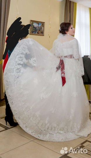 Свадебное платье