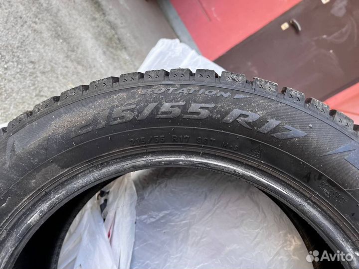 Pirelli Ice Zero 215/55 R17 98