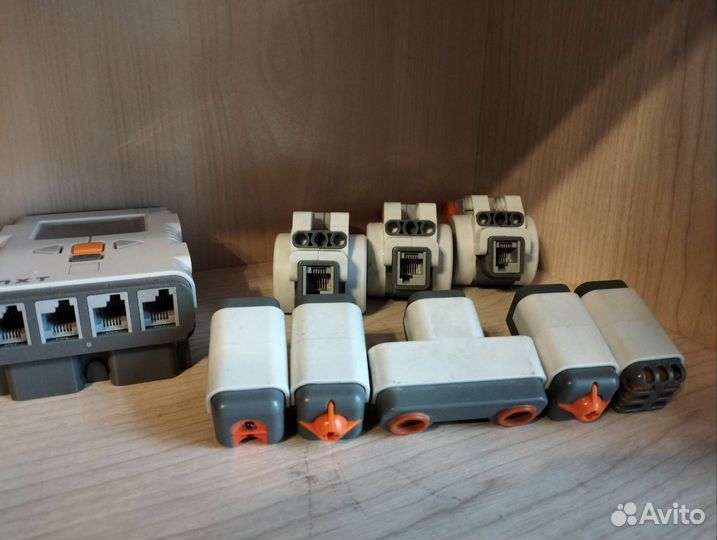 Моторы, датчики, блок Lego Education