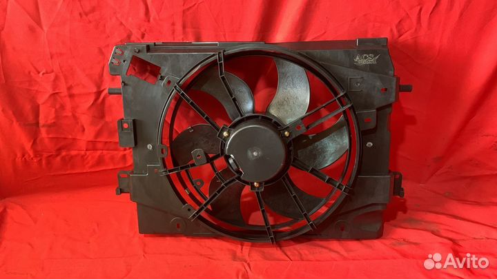 Диффузор радиатора в сборе logan sandero duster ve