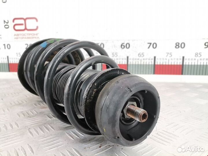 Стойка для Volkswagen Golf 4