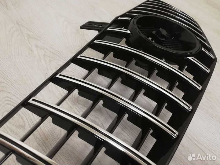 Решетка радиатора GT для Mercedes W212