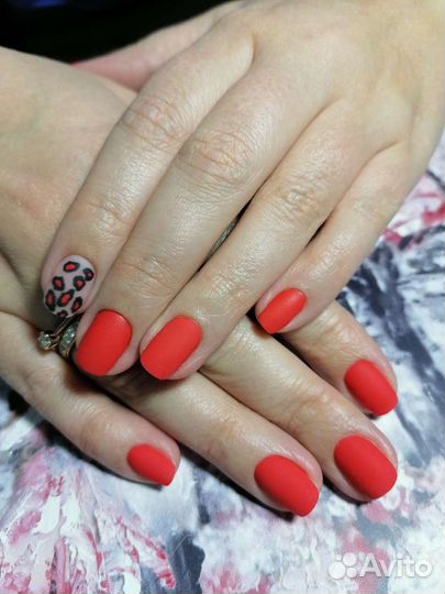 Маникюр и педикюр