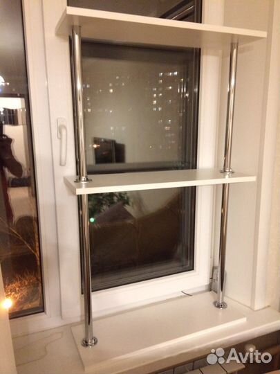 Полка для рассады, цветов на подоконник