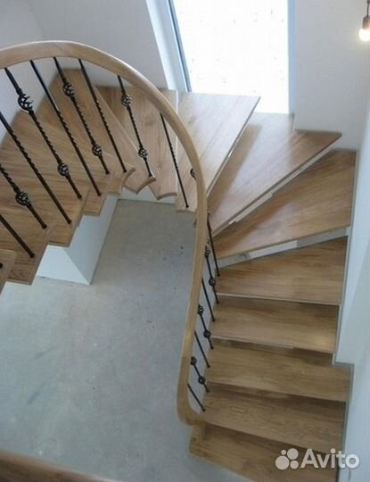 Лестница на второй этаж