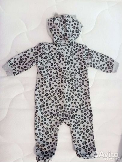 Новый тёплый комбинезон на рост 62- 68 (3-6 мес)