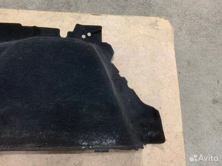 Обшивка багажника задняя левая Ford Focus 3