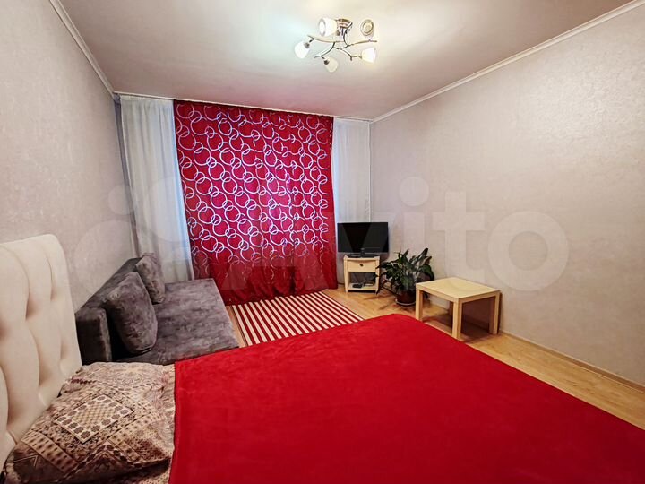 2-к. квартира, 52 м², 1/18 эт.