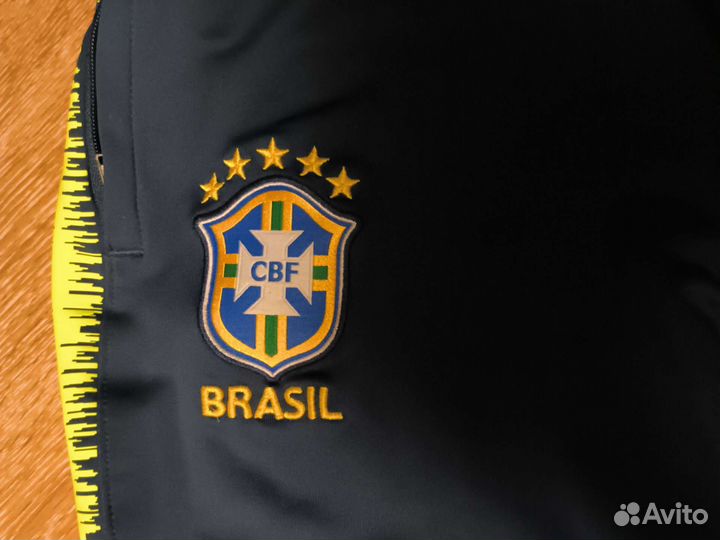 Футбольные штаны Nike