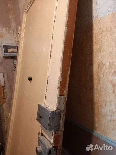 Дверь входная деревянная бу