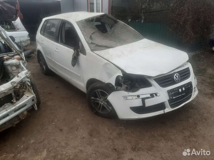 Volkswagen polo 4.2008год.1.4bud АКПП по запчастям