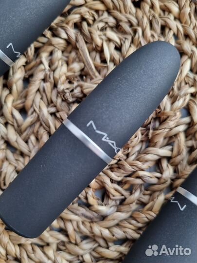 Матовая губная помада Mac