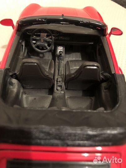 Модель porsche carrera 911 1:18