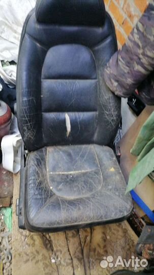 Переднее сидение от Saab