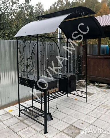 Мангал с крышей