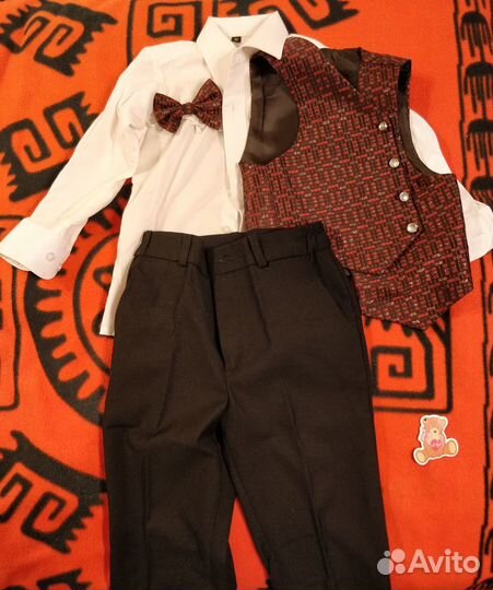 Костюм нарядный на мальчика