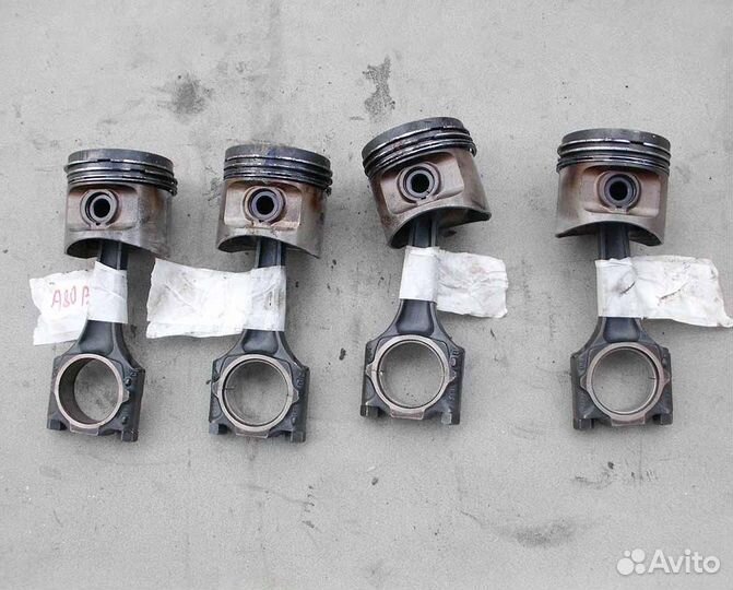 Поршень, шатун Audi 80 B3 1.6