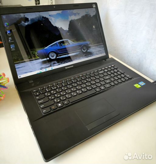 Ноутбук Lenovo i7/ssd/как новый