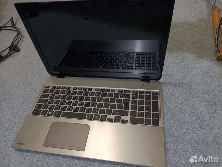 Ноутбук toshiba satellite